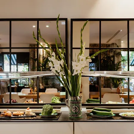 Plaza אסטפונה