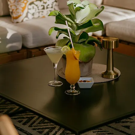 Plaza 3* אסטפונה