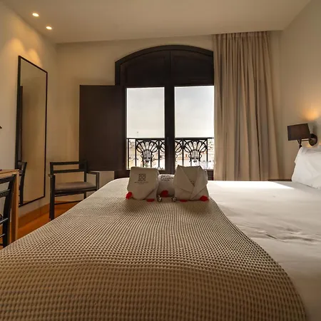 Hotel Plaza 3*